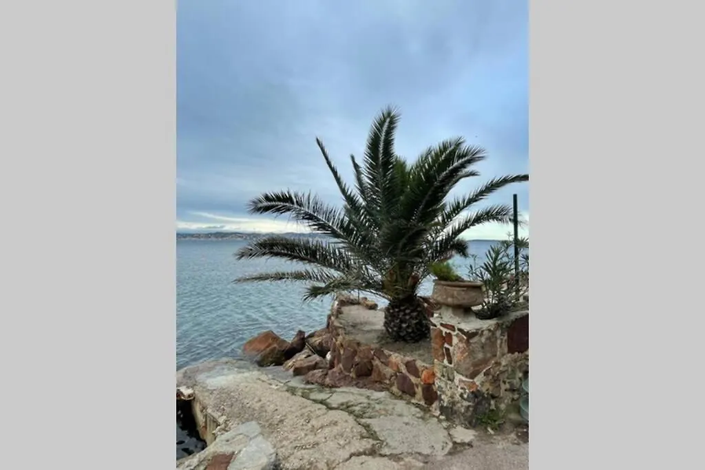 Maisonnette Provencal Tourrettes 0*,  France